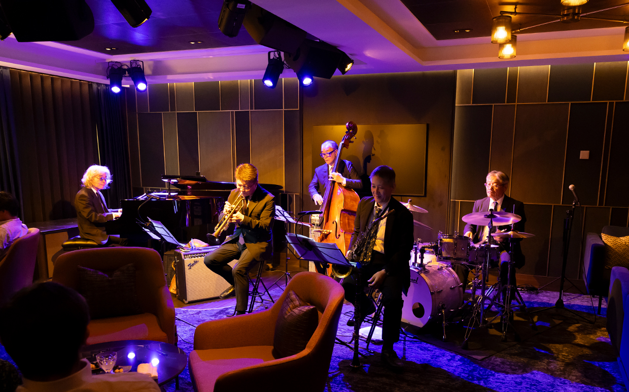 マリナーズクラブ（6デッキ）